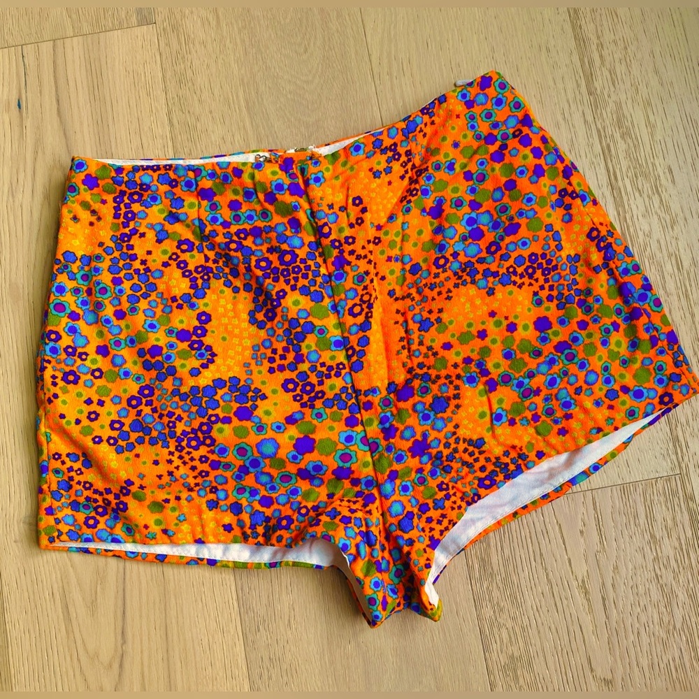 Vintage 60s barkcloth daisy neon hot pants swim bottoms shorts playsuit bottoms